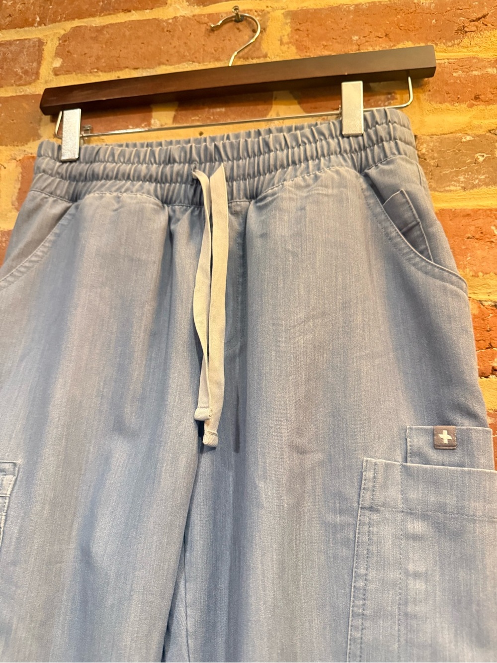 FIGS Scrub Bottoms Light Blue Straight Leg XS Like New Scrubs